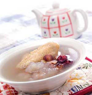 夏天不适合喝鸡汤 药膳类食谱不可盲补