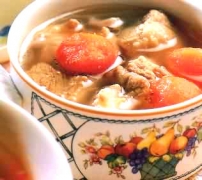 胡萝卜瓦煲排骨汤