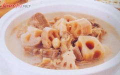 重温经典:莲藕排骨汤