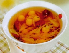 莲花银丝糖水 原料有白莲子 柚子瓣 干山楂 白糖