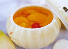 青李炖香橙 原料有青李 香橙 红枣 红糖