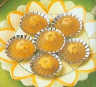 菊花马蹄糕 原料有砂糖 马蹄粉 生粉 水 菊花