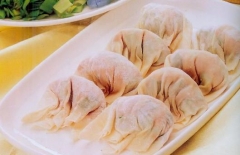 韭菜肉饺 原料有梅花肉 韭菜 小虾仁 水饺皮