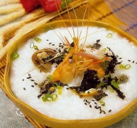 海鲜粥 原料有盐 胡椒粉 花生油