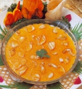 芙蓉鲜鲍 原料有鲜鲍 鸡蛋 鲜奶 上汤