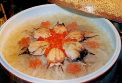 虎爪炖官燕 原料有燕菜 蟹螯 蟹黄 调料
